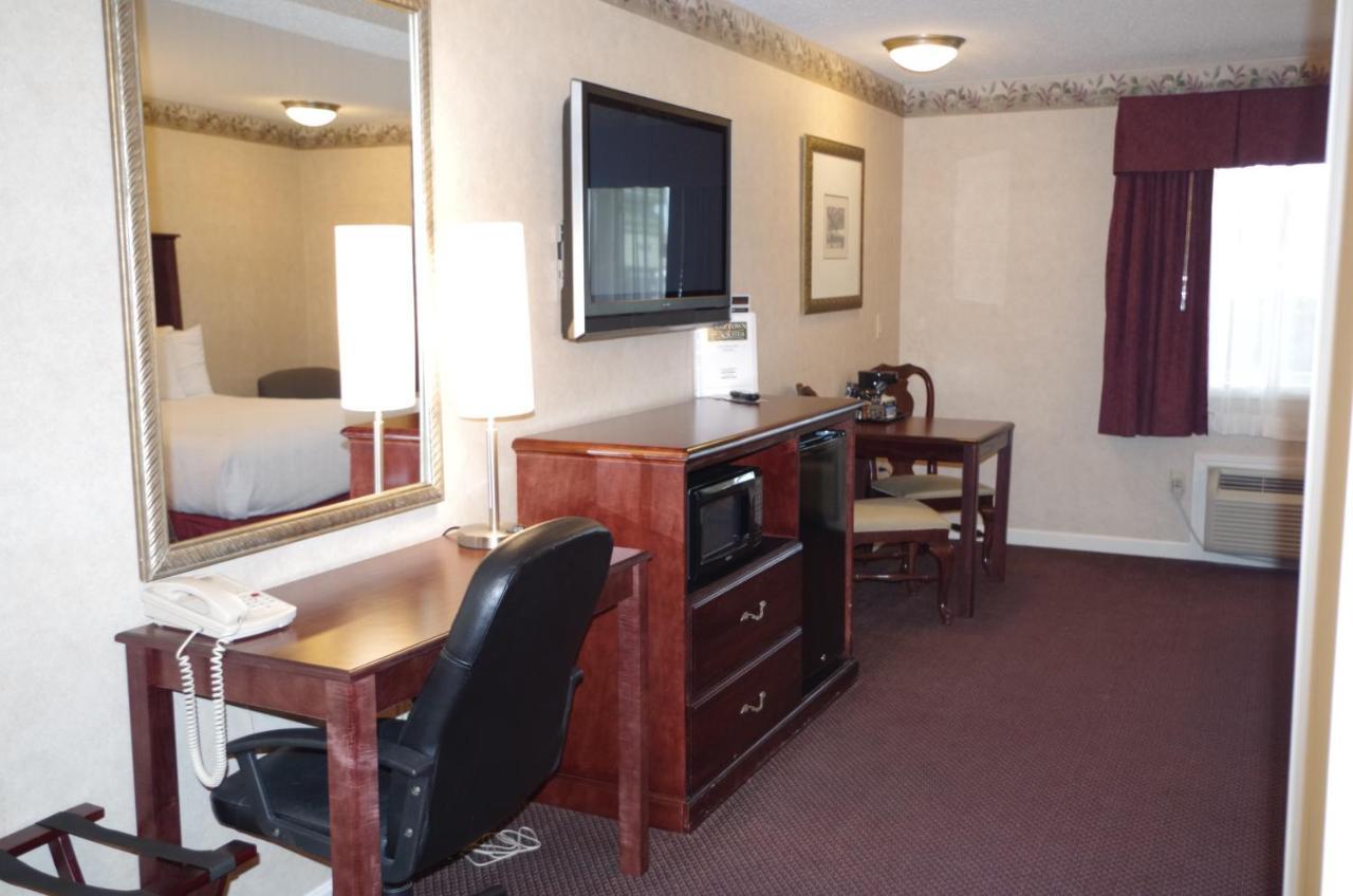 Shiretown Inn & Suites Houlton Kültér fotó