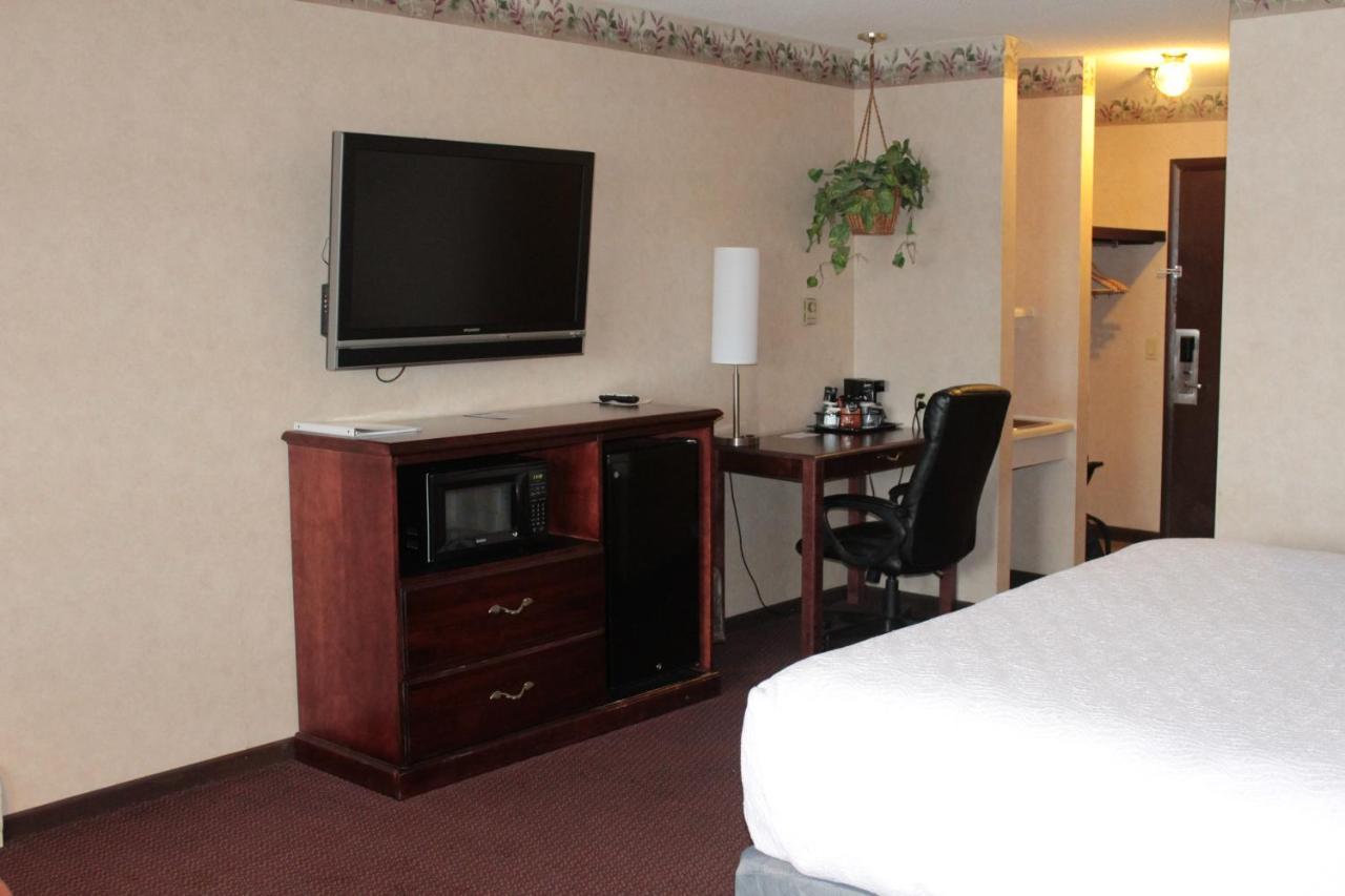 Shiretown Inn & Suites Houlton Kültér fotó